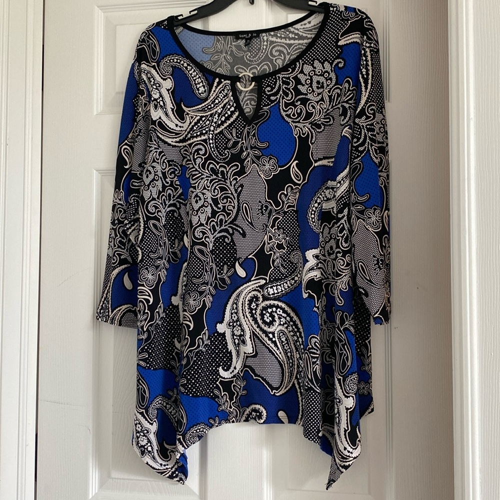 Sami & Jo PLUS 3/4 sleeve length top